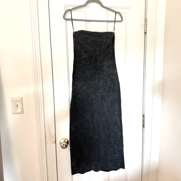 H&M Ribbed Bandeau Tube Midi Dress. Back slit. Charcoal gray black. Size M. - Picture 2 of 7